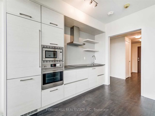 5101 - 2221 Yonge St