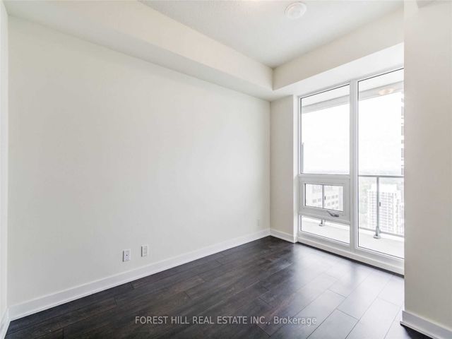 5101 - 2221 Yonge St