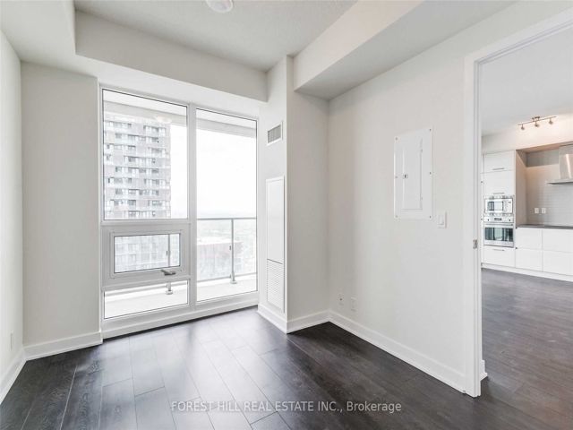 5101 - 2221 Yonge St