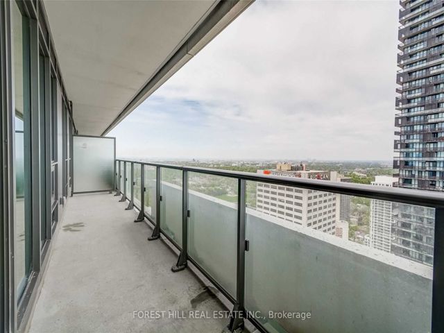 5101 - 2221 Yonge St