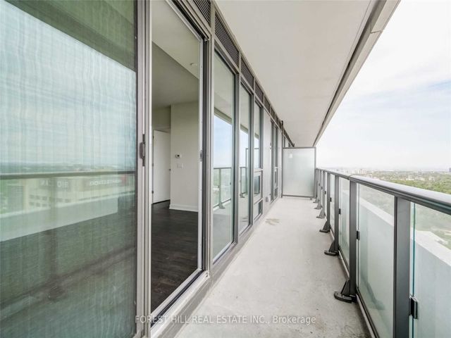 5101 - 2221 Yonge St