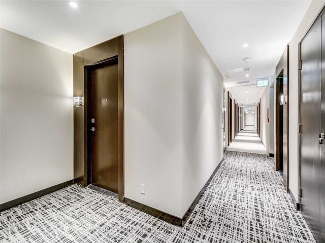 5101 - 2221 Yonge St