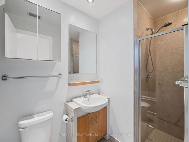 2502 - 218 Queens Quay W