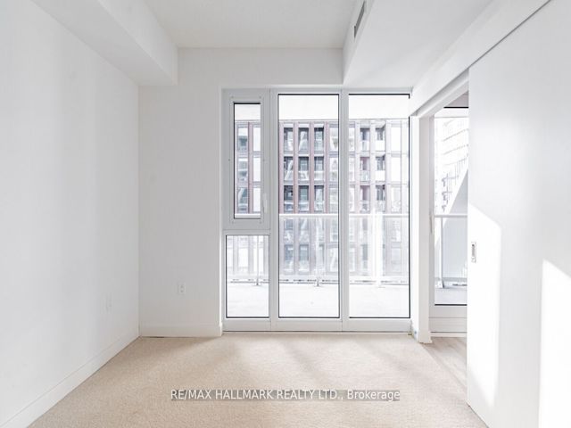 2411 - 230 Simcoe St