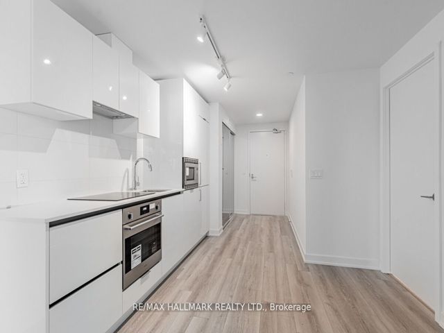 2411 - 230 Simcoe St