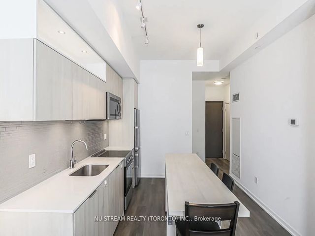 317 - 50 Forest Manor Rd