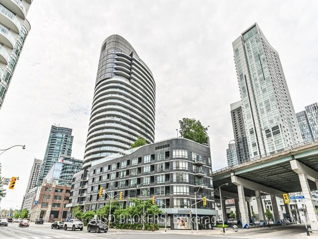 909 - 38 Dan Leckie Way