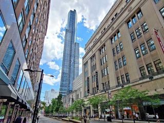 2214 - 386 Yonge St