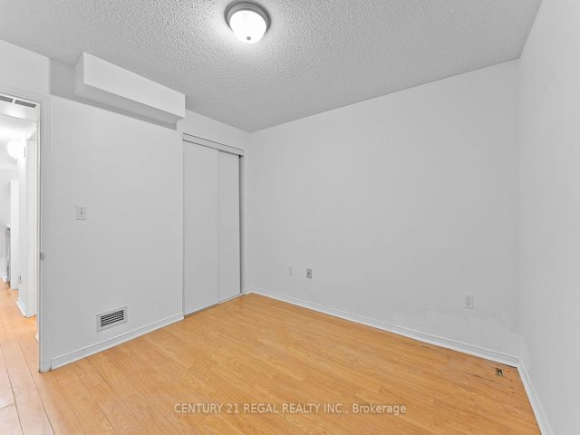 3 - 228 St George St E