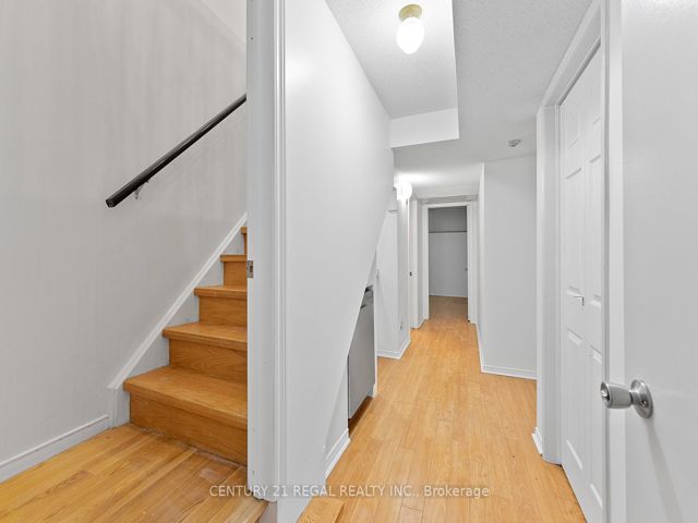 3 - 228 St George St E