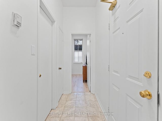3 - 228 St George St E