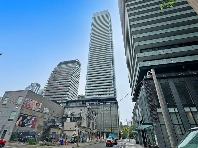 4208 - 501 Yonge St