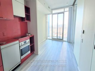 1206 - 125 Peter St