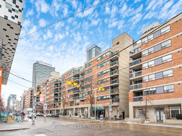 527 - 73 Mc Caul St