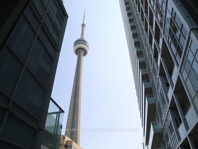 1119 - 20 John St