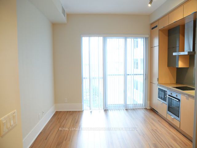 1119 - 20 John St