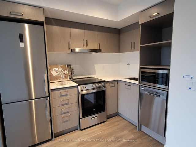 1602 - 219 Dundas St E
