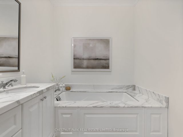 3602 - 183 Wellington St W