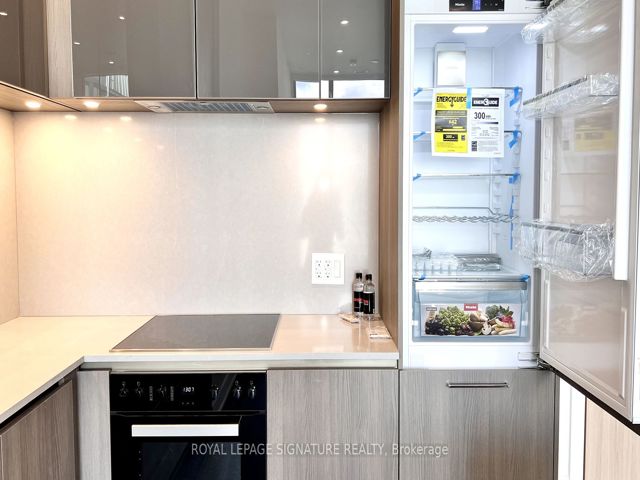 4104 - 15 Mercer St