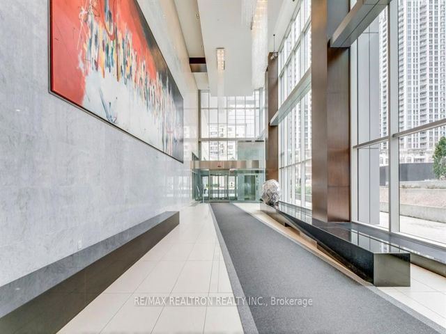 1104 - 386 YONGE ST St E