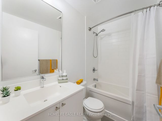 222 - 18 Rean Dr