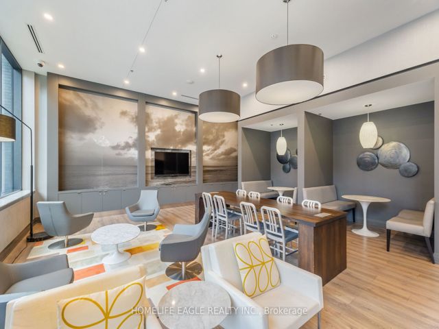 222 - 18 Rean Dr