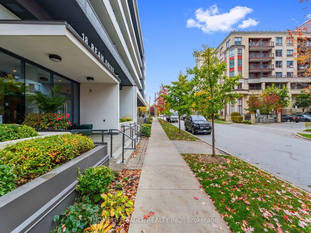 222 - 18 Rean Dr