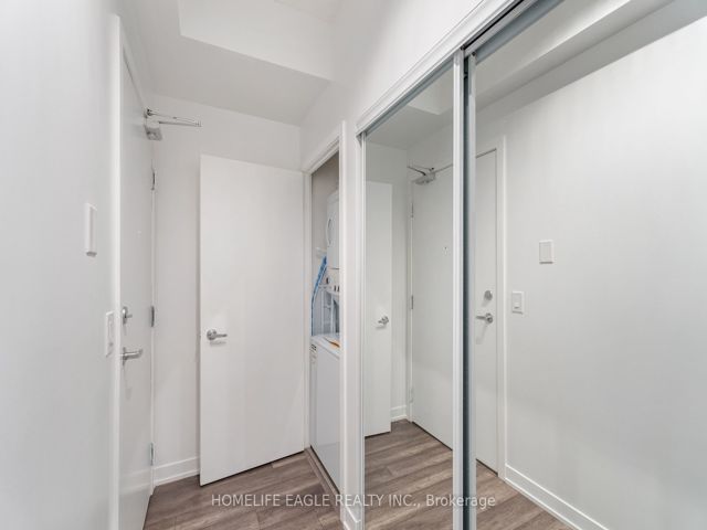 222 - 18 Rean Dr