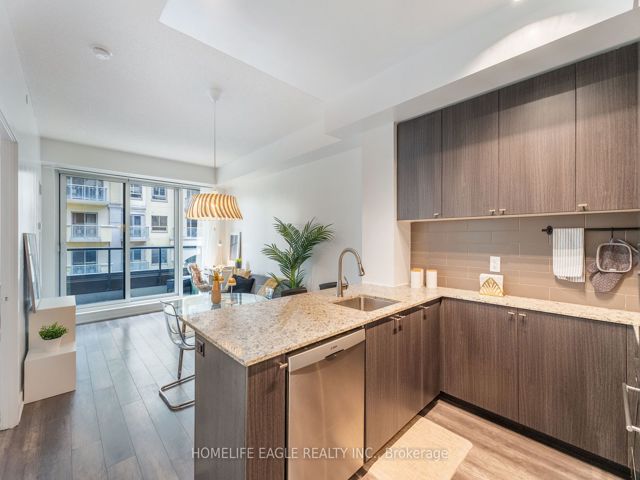 222 - 18 Rean Dr