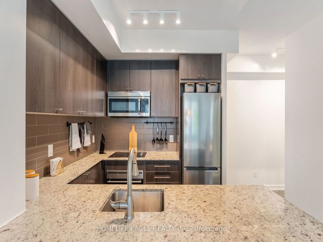 222 - 18 Rean Dr