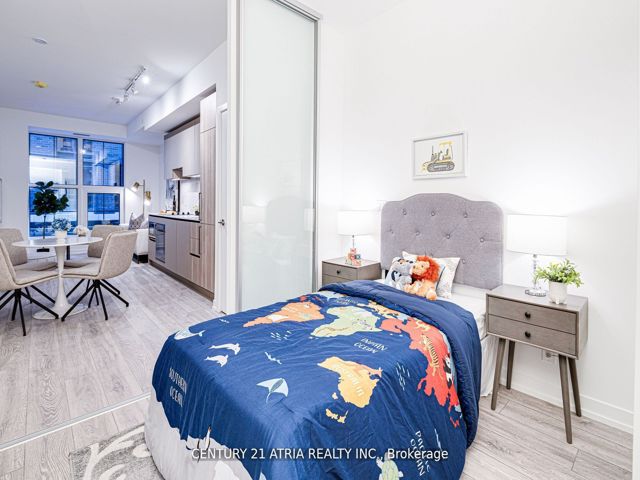 308 - 55 Mercer St