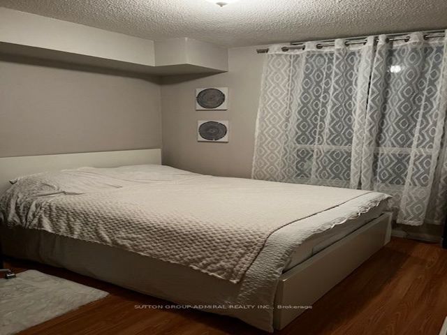 512 - 5940 Yonge St