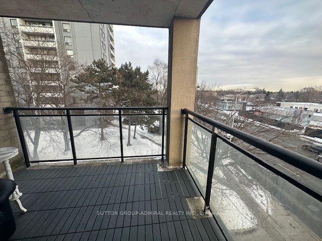 512 - 5940 Yonge St