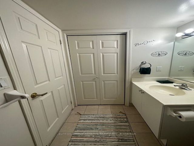 512 - 5940 Yonge St