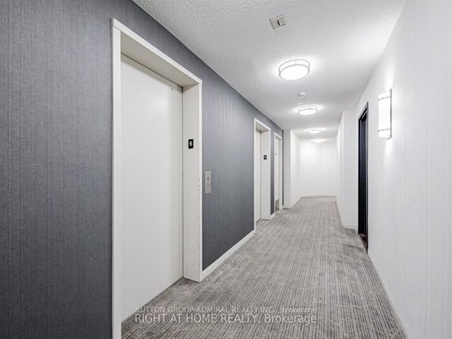 512 - 5940 Yonge St