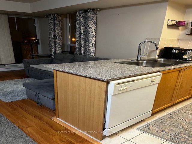 512 - 5940 Yonge St