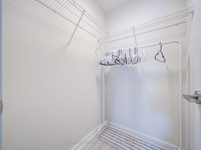 1106 - 33 Helendale Ave