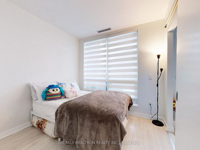 405 - 6 Sonic Way