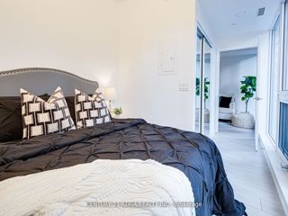 1210 - 55 Mercer St