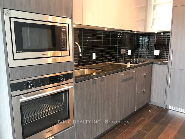 4001 - 115 Blue Jays Way