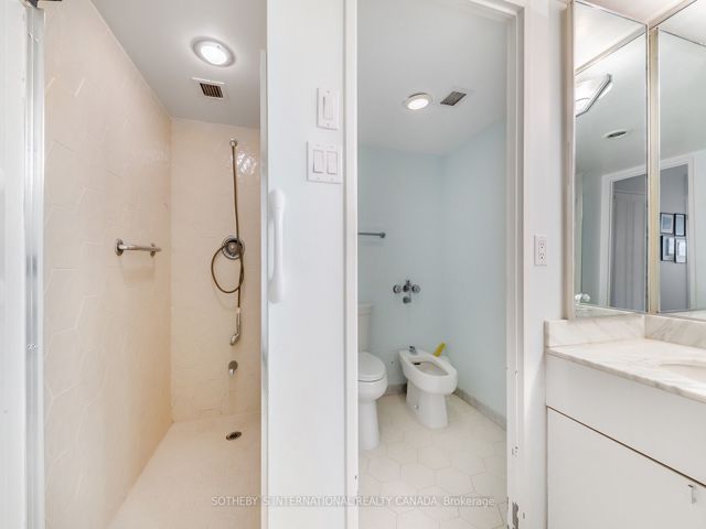1001 - 61 St Clair Ave W
