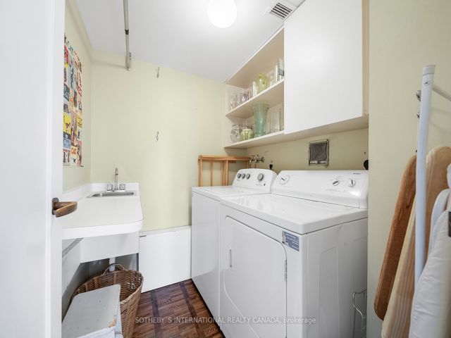 1001 - 61 St Clair Ave W