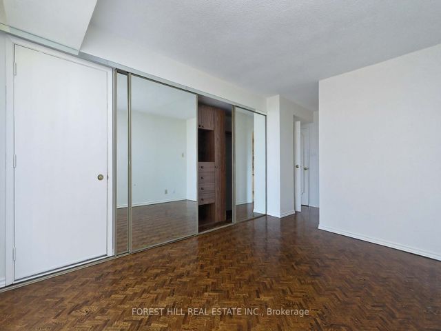 901/902 - 449 Walmer Rd