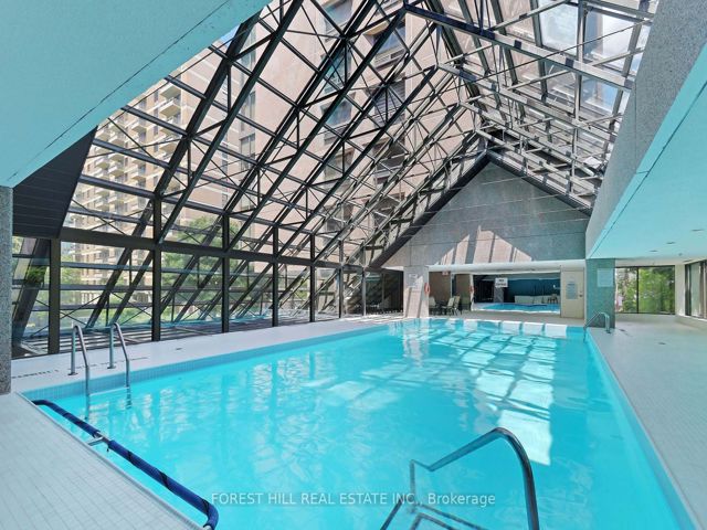 901/902 - 449 Walmer Rd