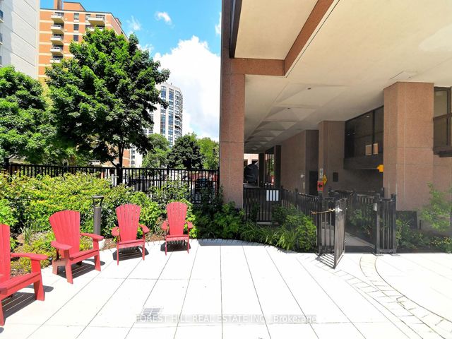 901/902 - 449 Walmer Rd