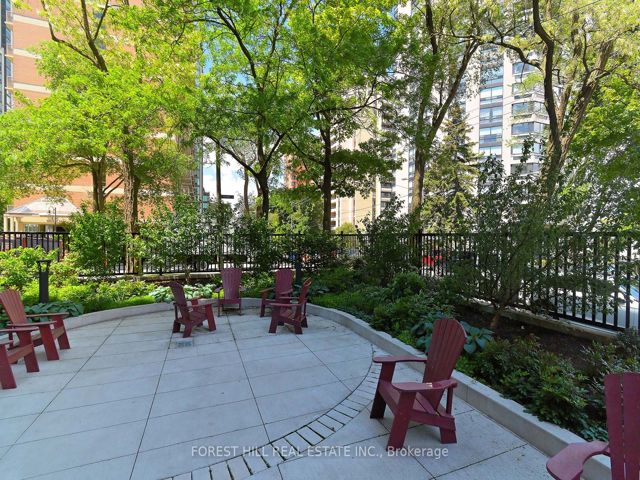 901/902 - 449 Walmer Rd