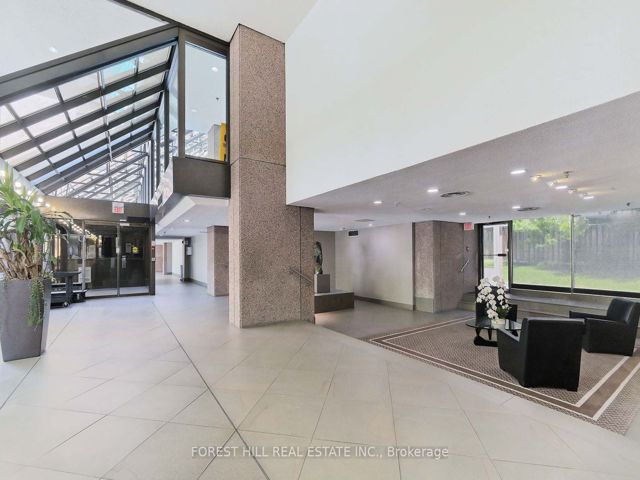 901/902 - 449 Walmer Rd