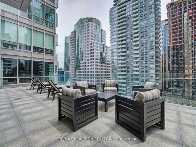 2906 - 80 John St