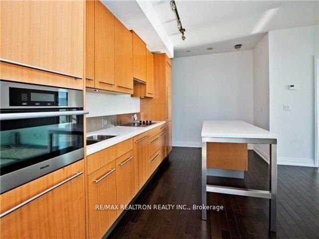 2906 - 80 John St