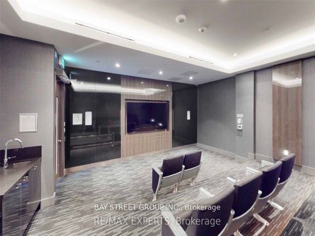 205 - 36 Forest Manor Rd